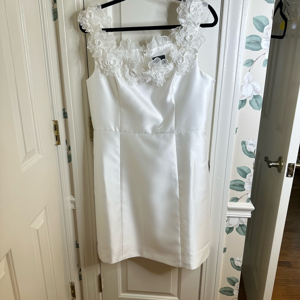 Adrianna Papell White Mikado with floral accents Detail Dress - Picture 4 of 7